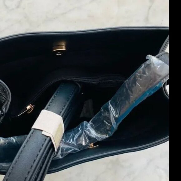 AOTA Elena Vegan Leather Croc Embossed Bucket Crossbody Bag Black - Picture 2 of 5